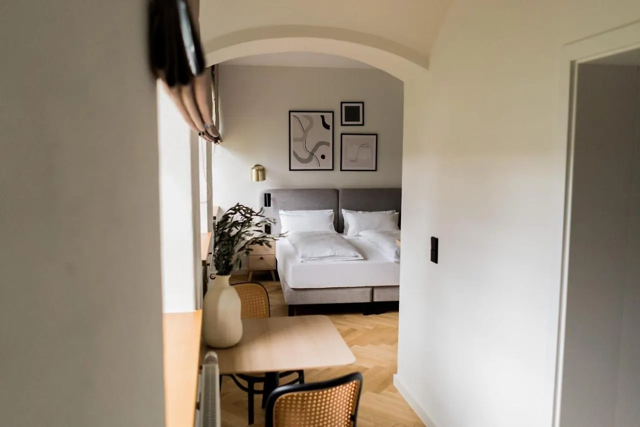 Aparthotel Bob W Peterhof Frisinga