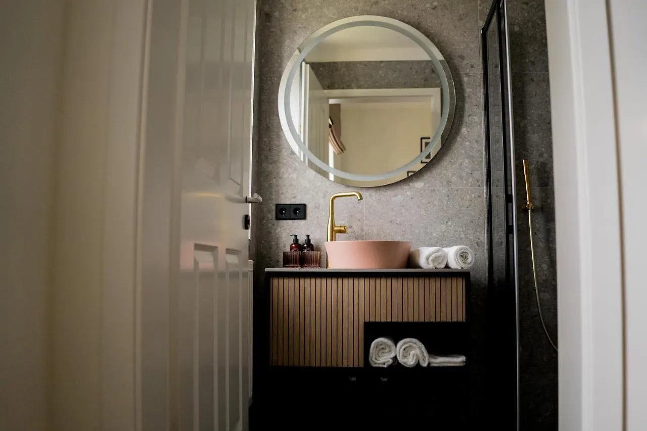 Aparthotel Bob W Peterhof Frisinga 4*,