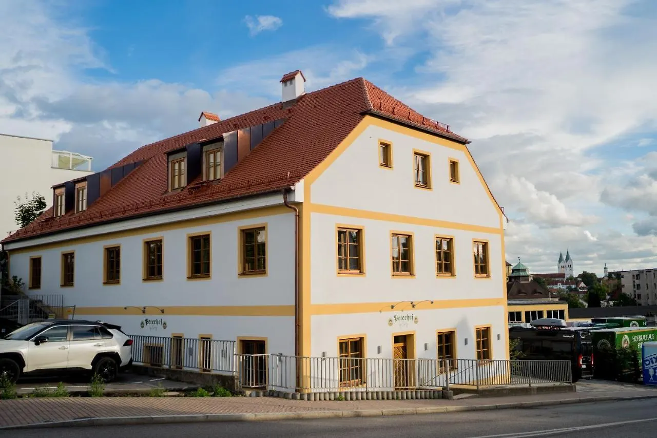 Aparthotel Bob W Peterhof Frisinga
